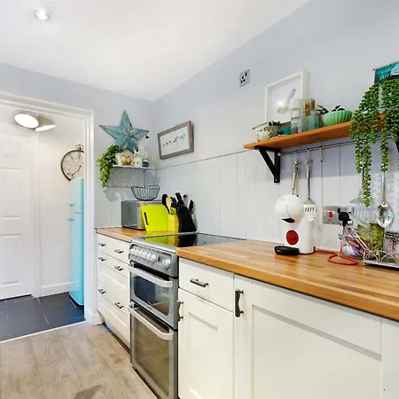 Coastal 3-bed For Families & Contractors *
