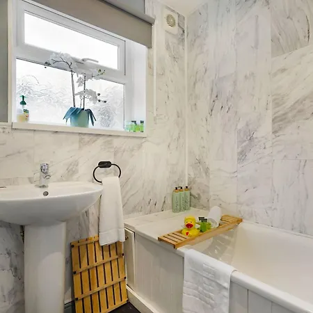 Coastal 3-bed For Families & Contractors Holiday home Redcar