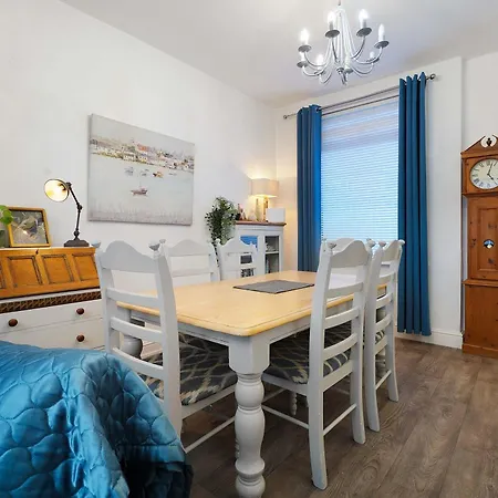 Coastal 3-bed For Families & Contractors Redcar
