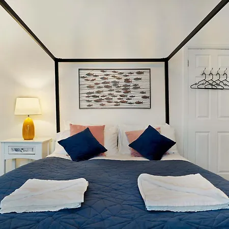 Coastal 3-bed For Families & Contractors